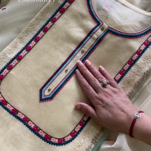 3201-6.png Exquisite Aari Embroidery Suit Set