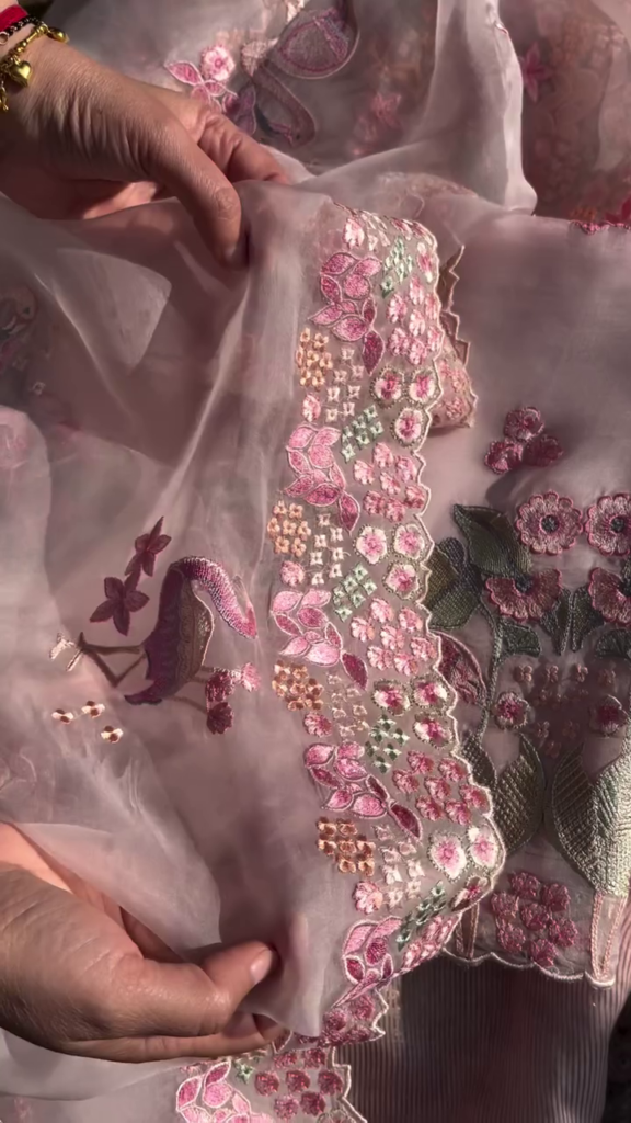 Exquisite Dusty Rose Sheer Fabric with Flamingo Embroidery - Photo 3