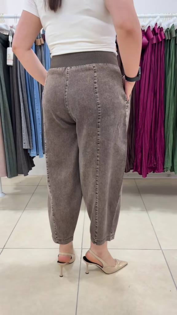 Comfort-Fit Elastic Waist Denim Trousers with Vertical Seam Detailing - Photo 2