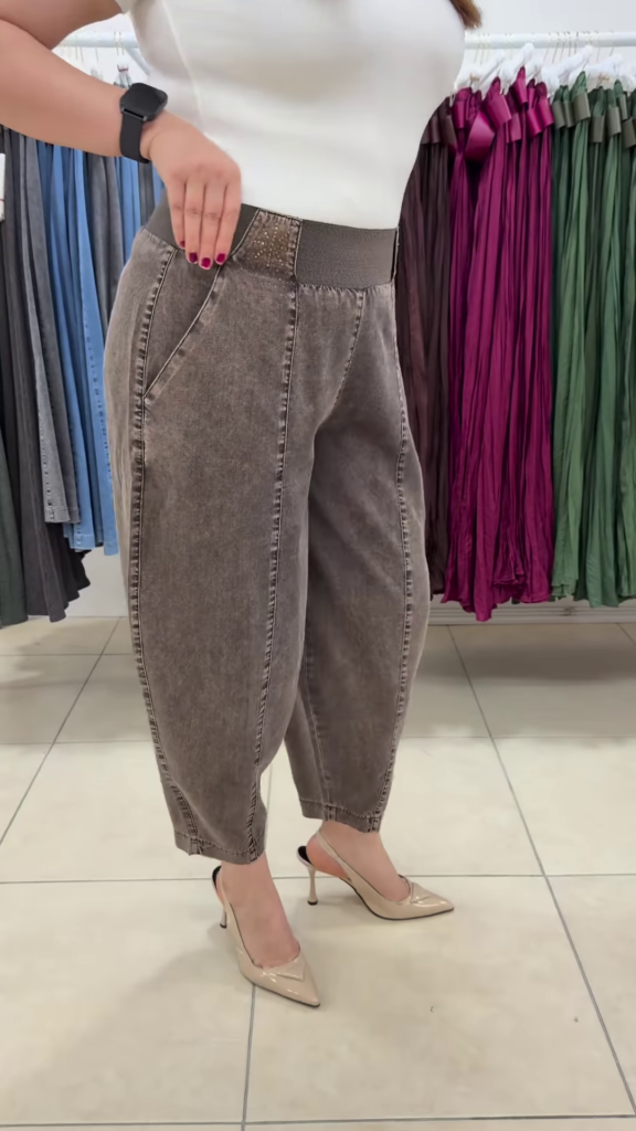 Comfort-Fit Elastic Waist Denim Trousers with Vertical Seam Detailing - Photo 3