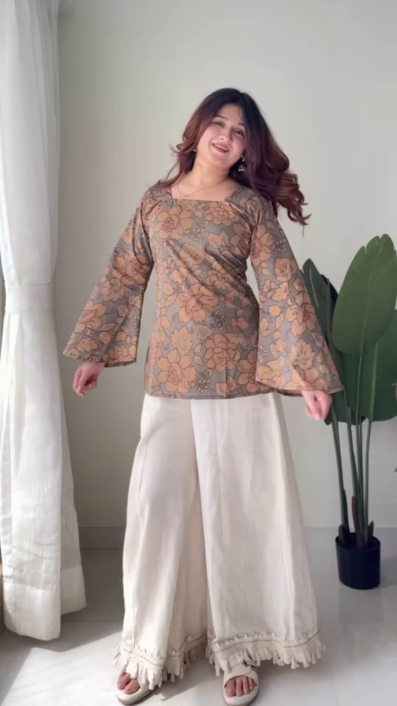 Boho-Chic Floral Tunic and Flared Palazzo Set - Photo 4