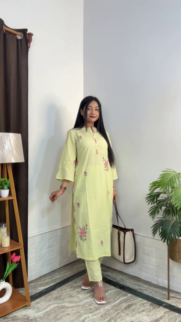 Artisanal Floral Kurta and Trouser Set Collection - Photo 2