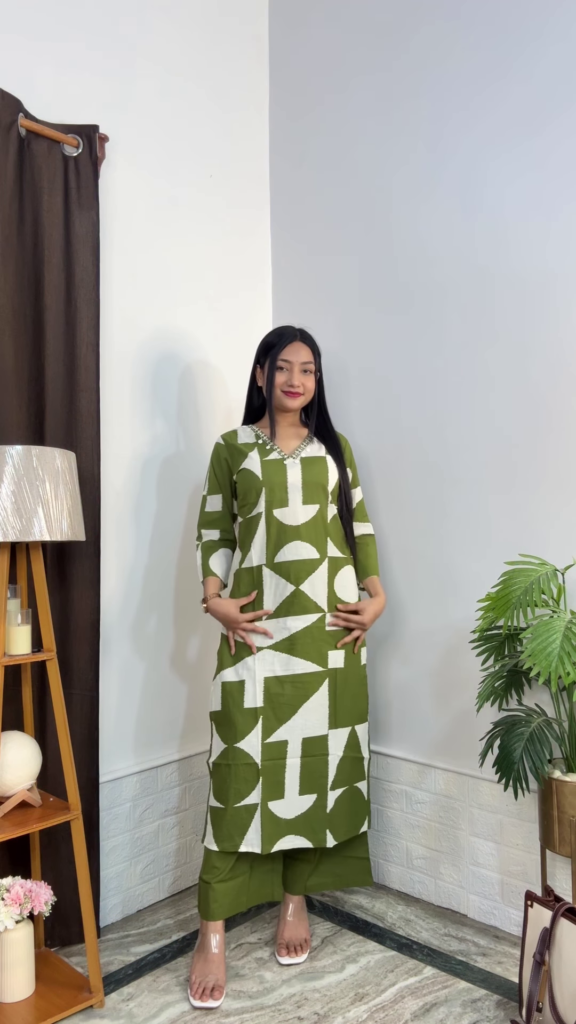 Artisanal Floral Kurta and Trouser Set Collection - Photo 11
