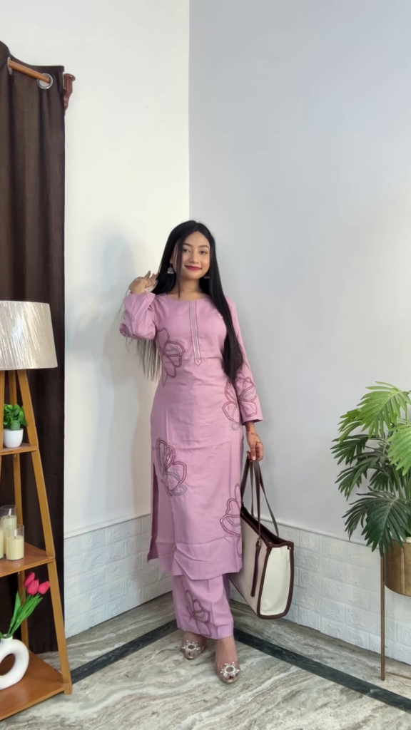 Artisanal Floral Kurta and Trouser Set Collection - Photo 7