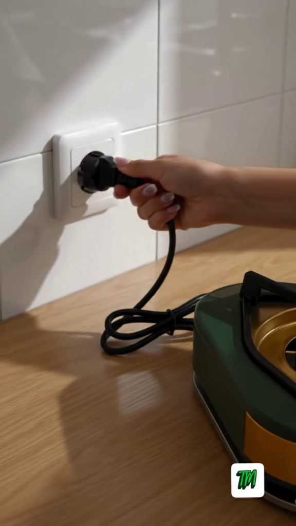 Compact Portable Triangular Gas Stove - Photo 2