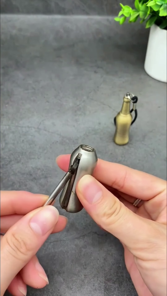 Portable Metallic Matchstick Lighter - Photo 2