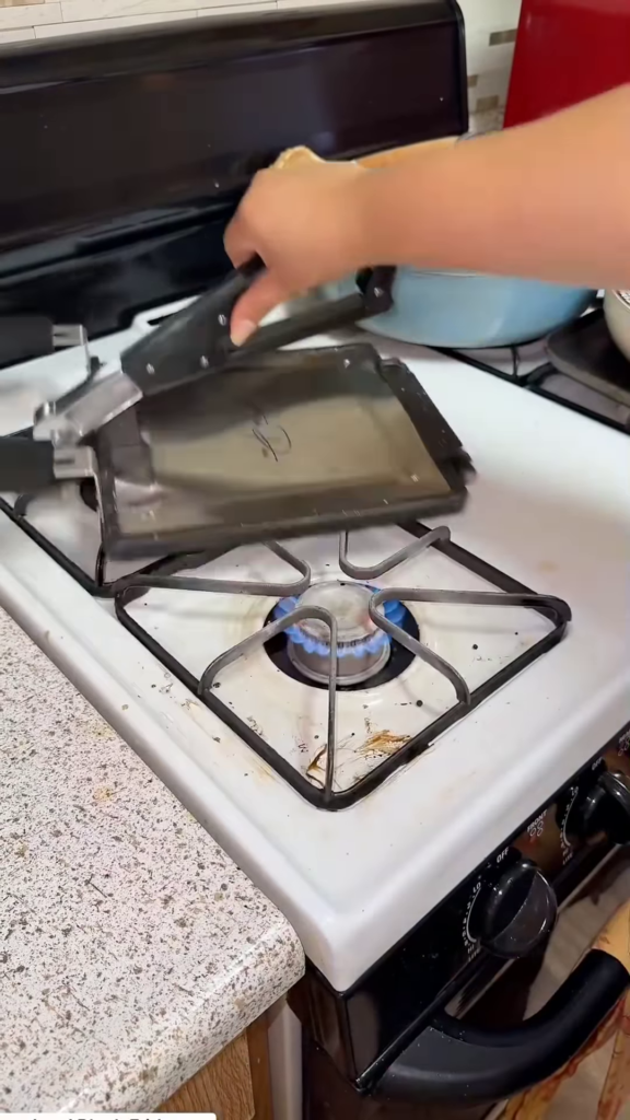 Non-Stick Stovetop Crepe and Tortilla Maker - Photo 3