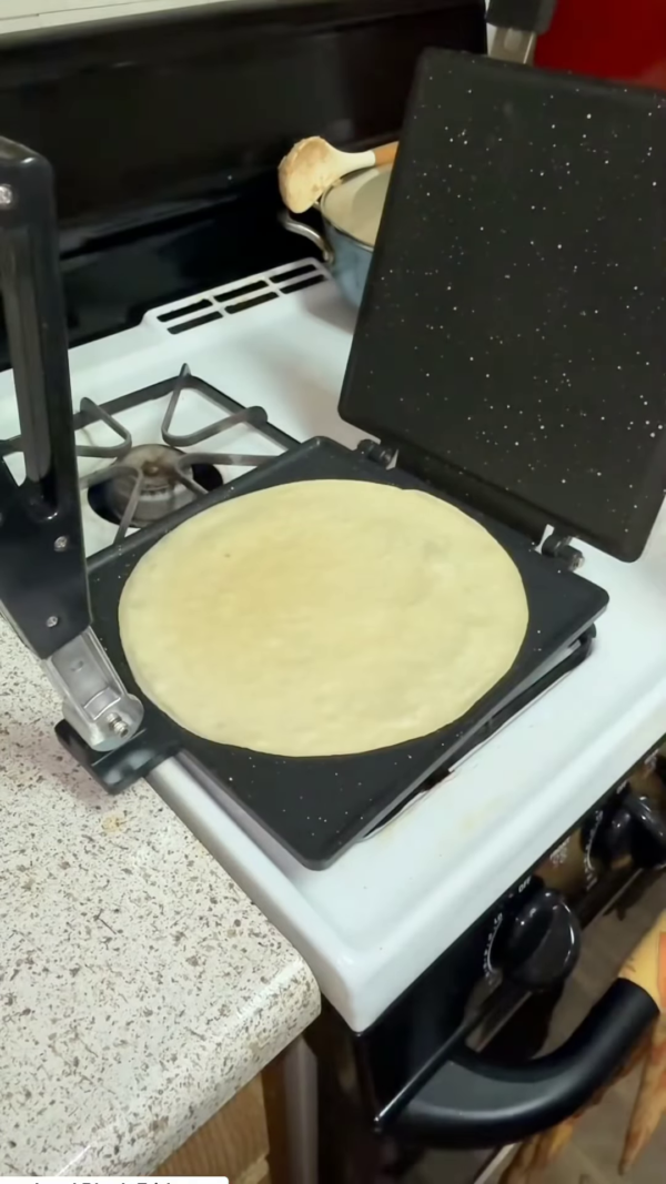 Non-Stick Stovetop Crepe and Tortilla Maker