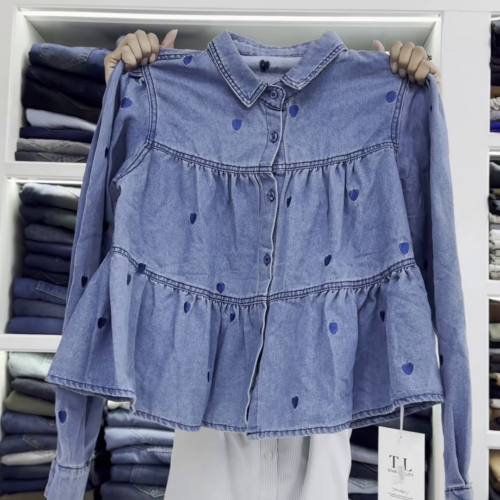 3339-1.png Peplum-Style Heart-Embroidered Denim Shirt