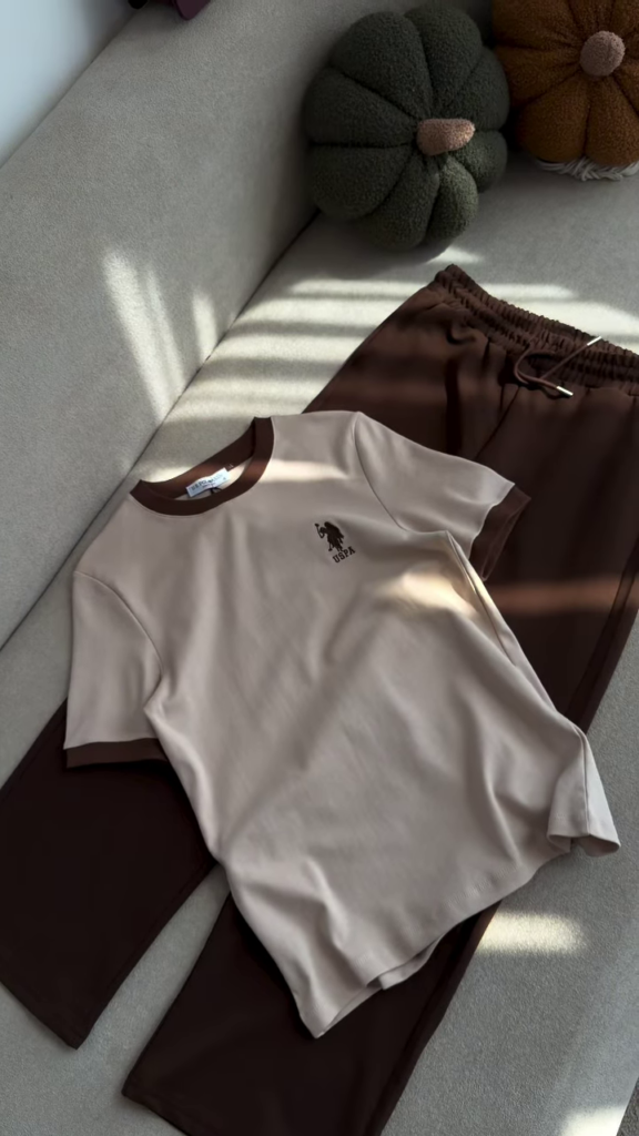 Color-Block USPA Logo T-Shirt and Lounge Trouser Set - Photo 1