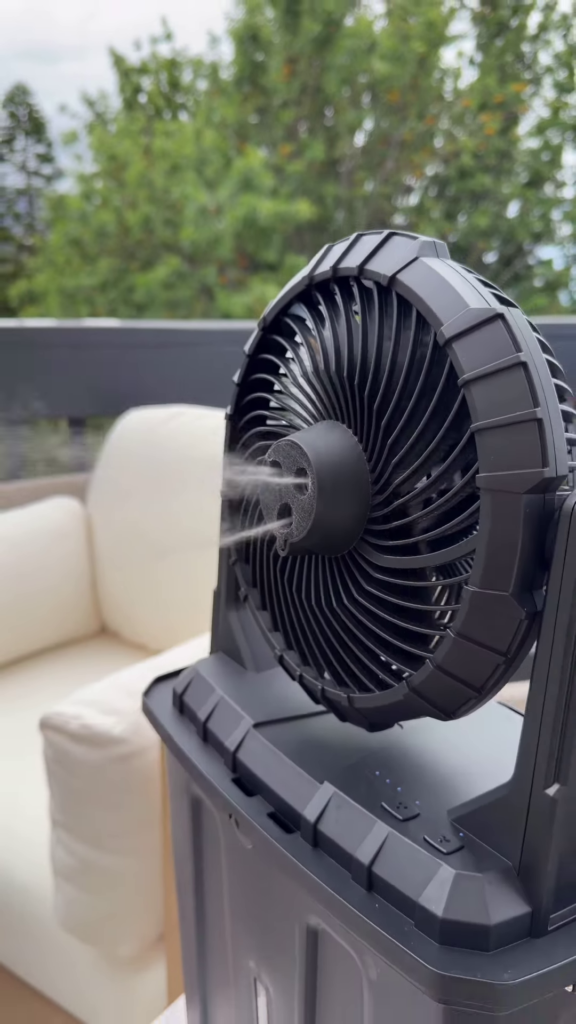 Portable Mist-Cooling Desktop Fan - Photo 1