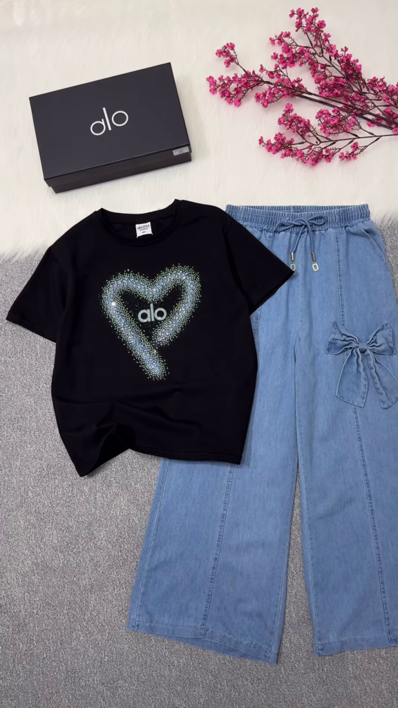 Rhinestone Heart-Embellished Logo T-Shirt and Denim Trousers Set - Photo 2